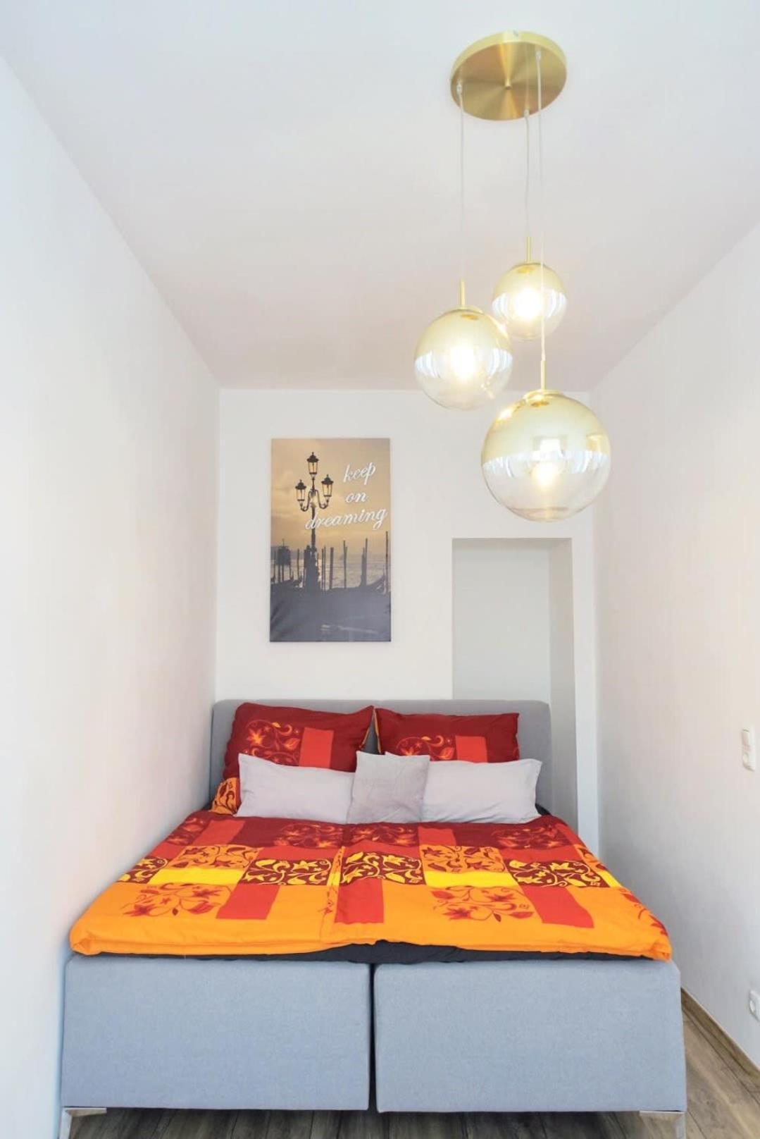 King Bed Free Parking Fast Wifi Pet Friendly
